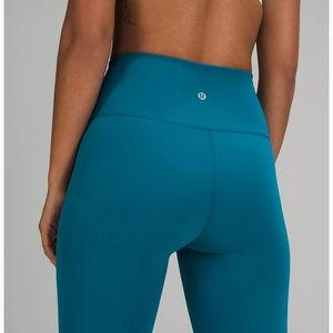 Lululemon I believe Wunder. These are size 8 and 28 in length. Great condition.